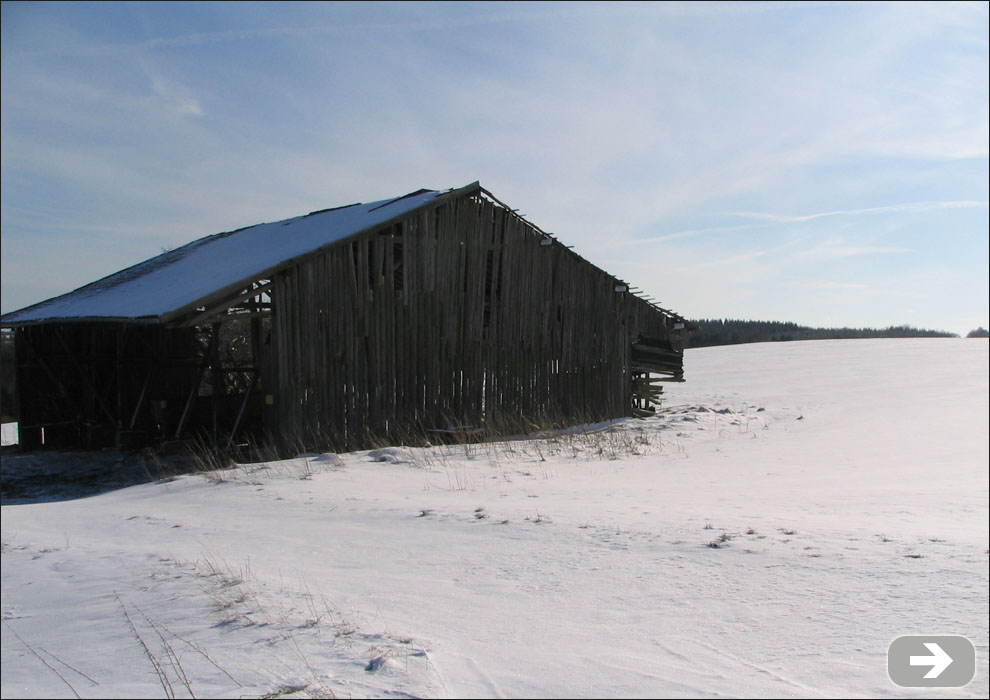 Scheune im Schnee